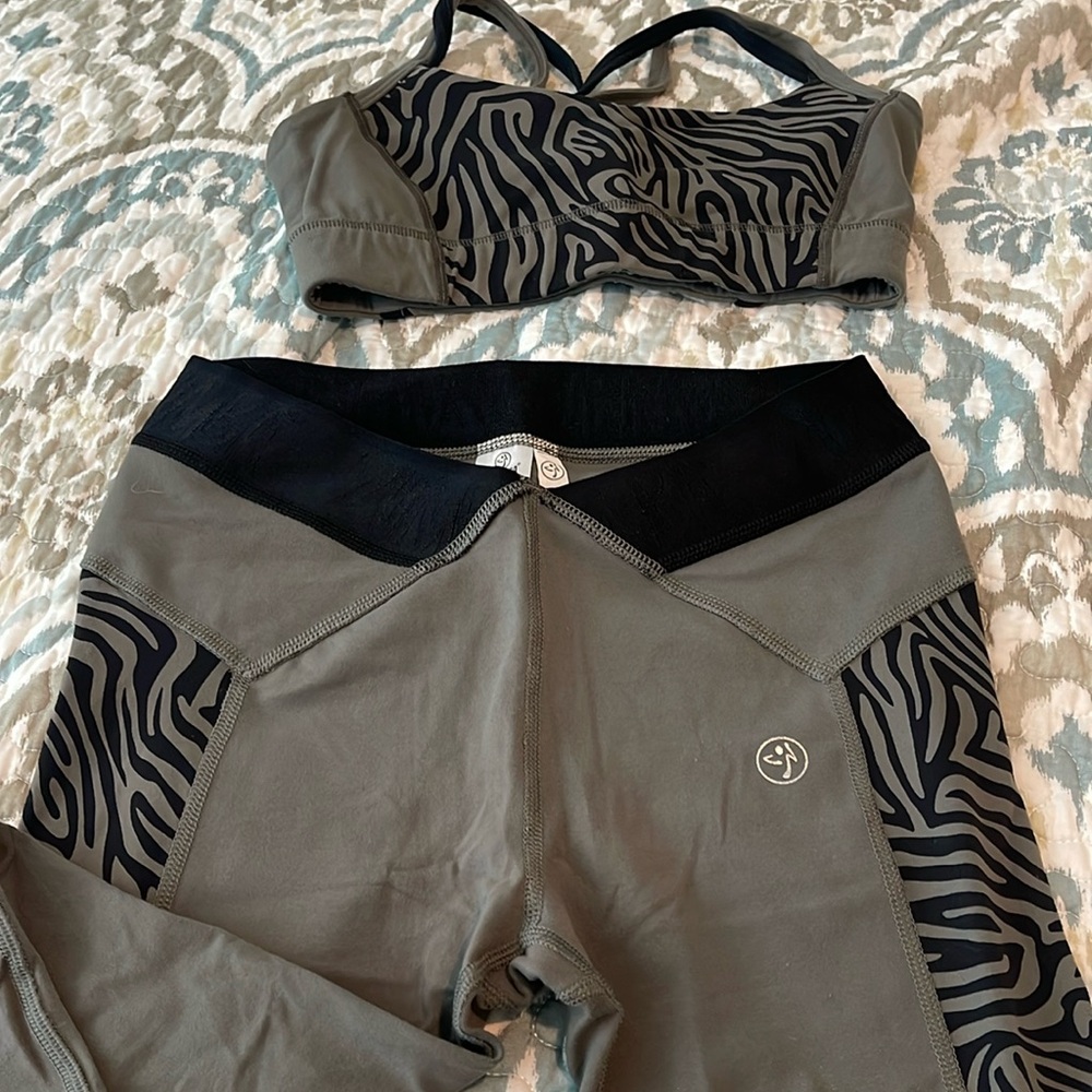 Zumba leggings and top